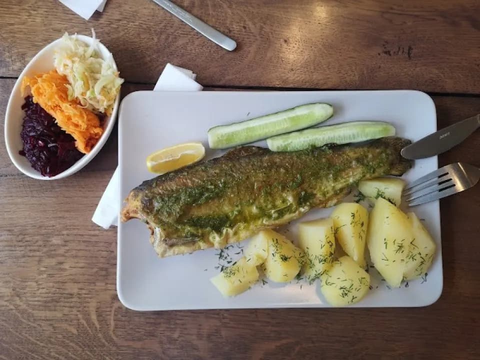 Lubiatowo gdzie zjeść – najlepsze restauracje z lokalnymi smakami