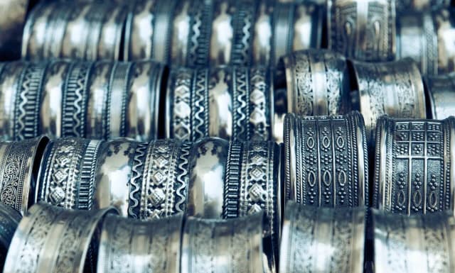 Co warto przywieźć z Tunezji? Najlepsze pamiątki, które zachwycą