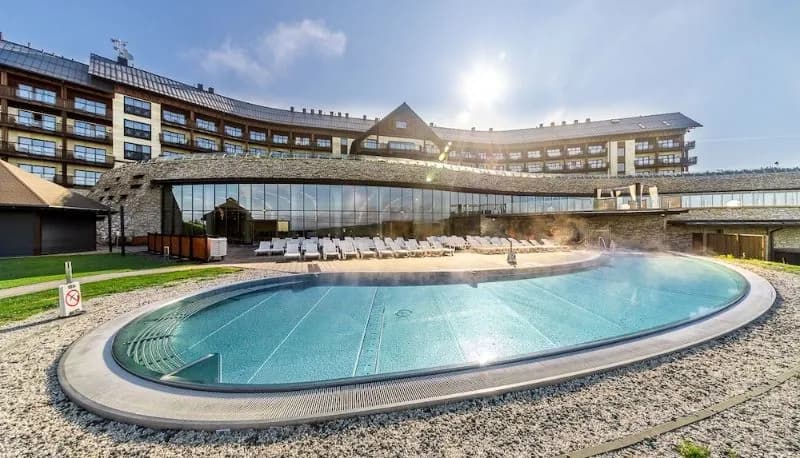 Ile pokoi ma hotel Arłamów? Sprawdź, co oferuje to miejsce