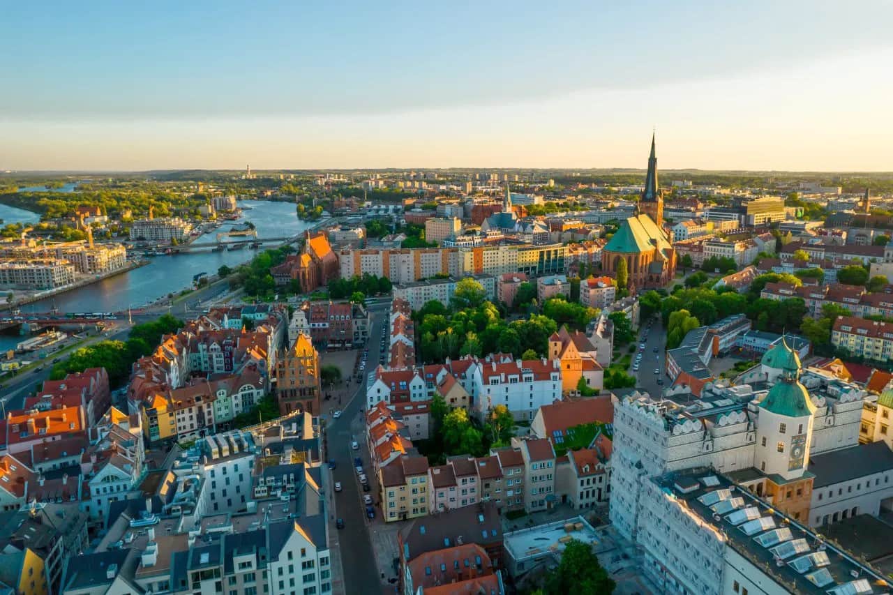 Szczecin ile km do najpopularniejszych miejsc w okolicy?