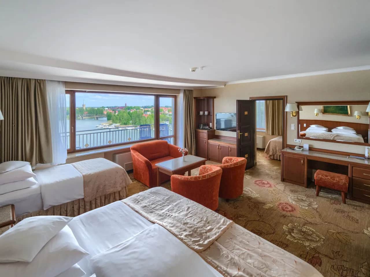 Hotel Gołębiewski Mikołajki - Ile pokoi oferuje dla gości?