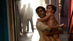 Gdzie obejrzeć Hotel Mumbai w Polsce? Sprawdź najlepsze opcje