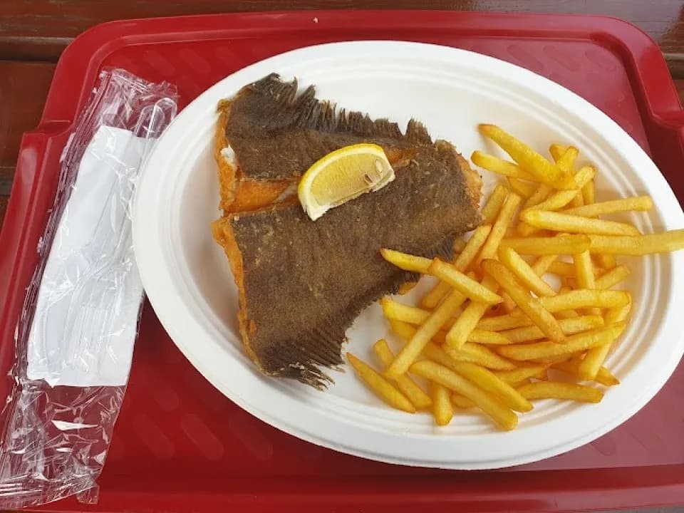 Dziwnów gdzie zjeść: najlepsze miejsca na pyszny posiłek nad morzem