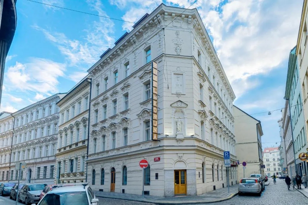 Hotele w Pradze, gdzie mówią po polsku – komfort i łatwa komunikacja