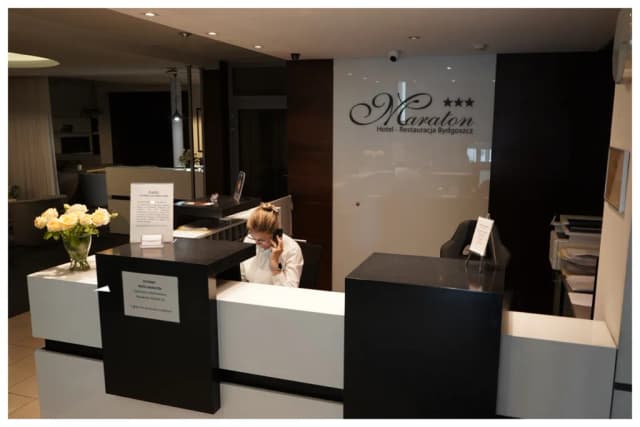 Jak zostawić pokój w hotelu bez stresu i z szacunkiem dla personelu