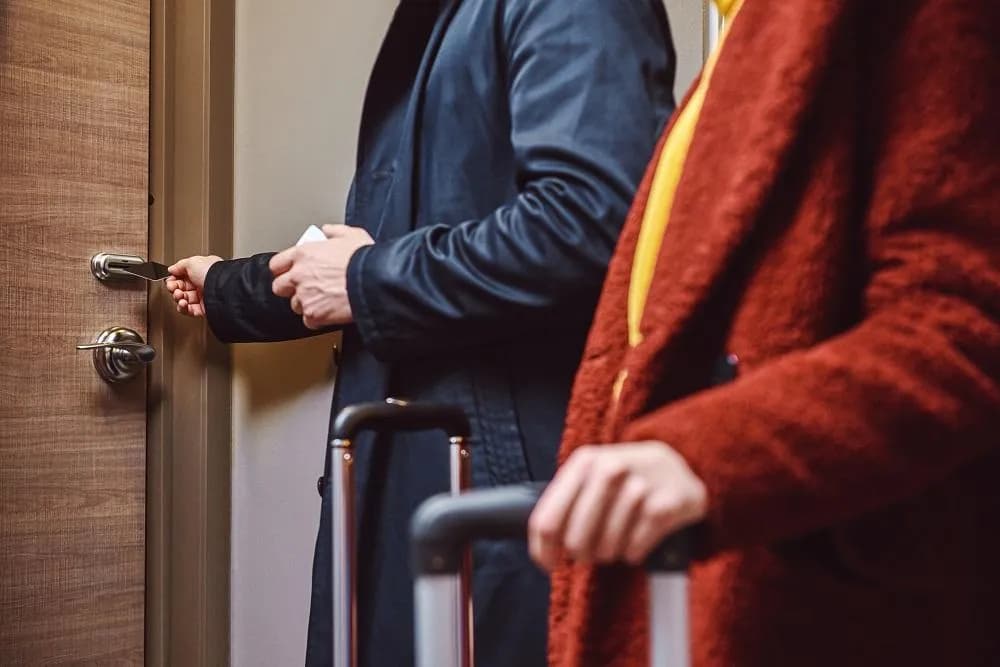 Czym się różni hotel od hostelu? Kluczowe różnice, które musisz znać