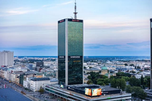 Kto jest właścicielem hotelu Marriott w Warszawie? Zaskakujące zmiany!