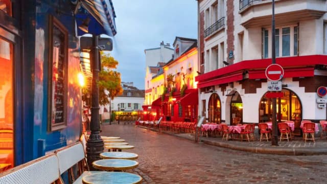 Tanie noclegi w Paryżu - najlepsze miejsca, które warto rozważyć